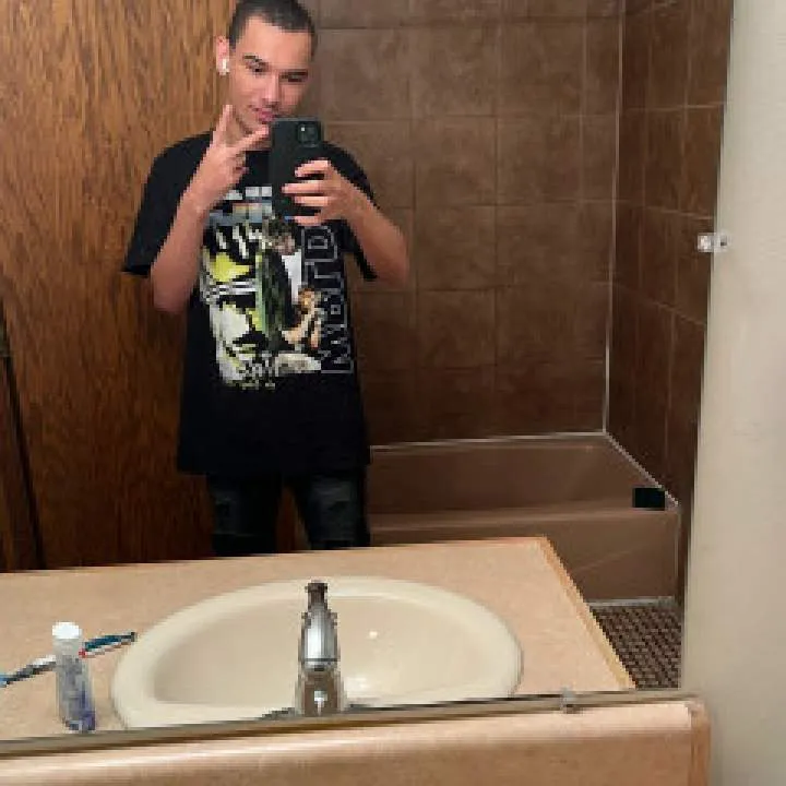 Elijah Harris Photo On Jungo Live