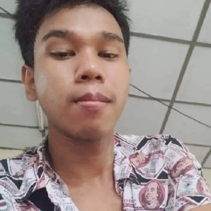 Khris Htan Photo On Jungo Live