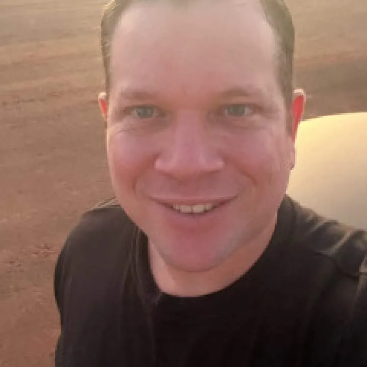 РЕННО Photo On Jungo Live