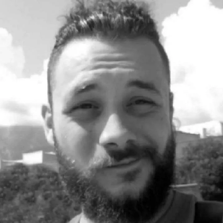 Zoom Photo On Jungo Live