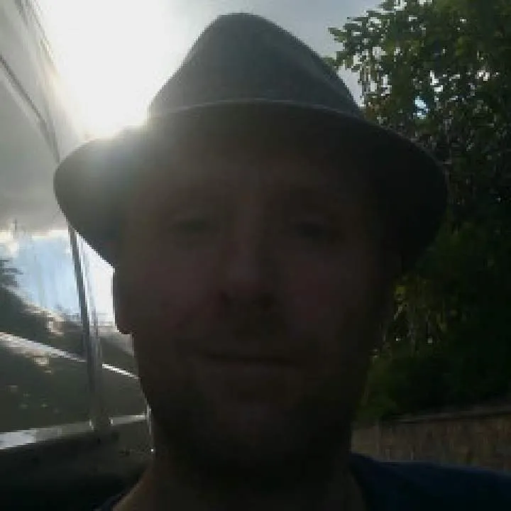 Charlie-brownvers Photo On Jungo Live