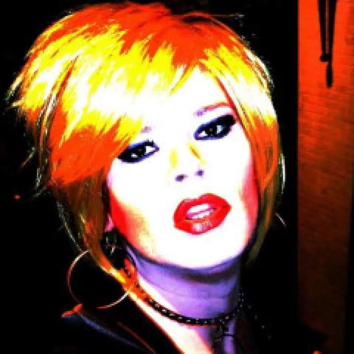 Hi Yah! My Name Is Keira. I'm A Non-op Transsexual. I Have Been Living As A Full Time Lady For The Past 8years Now. I'm American Photo On Jungo Live