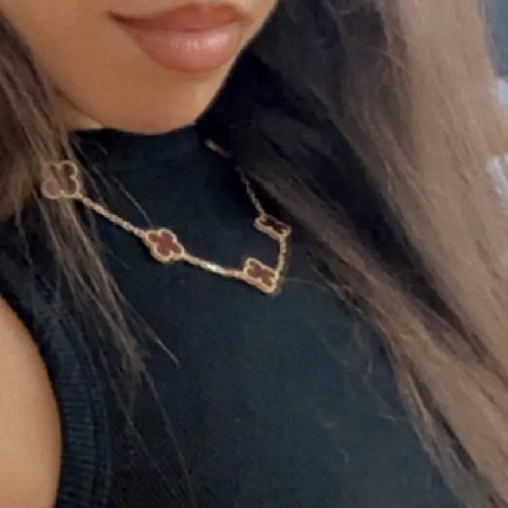 Bella Photo On Jungo Live