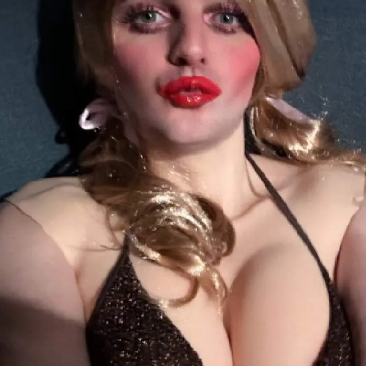 Sissycindyrose Photo On Jungo Live