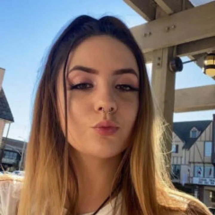 Lilly Photo On Jungo Live