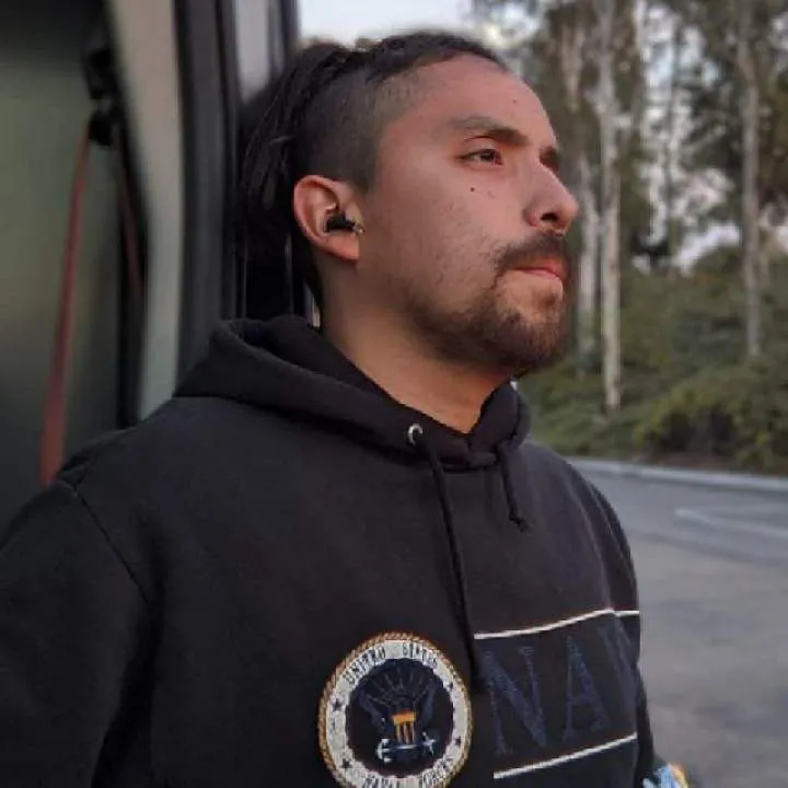 Half Bottom Photo On Jungo Live