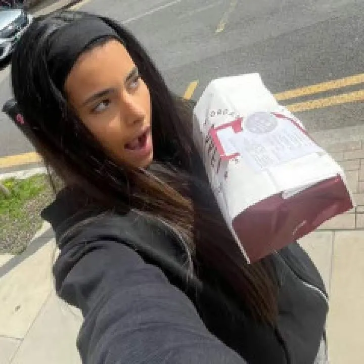 Riz Photo On Jungo Live