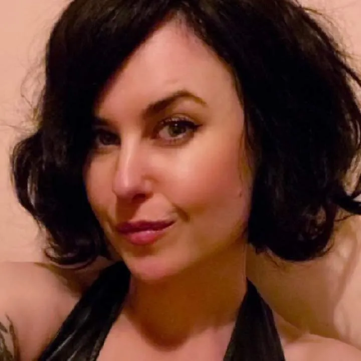 Elena Photo On Jungo Live