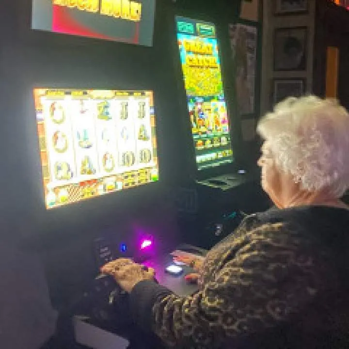 Mark Photo On Jungo Live