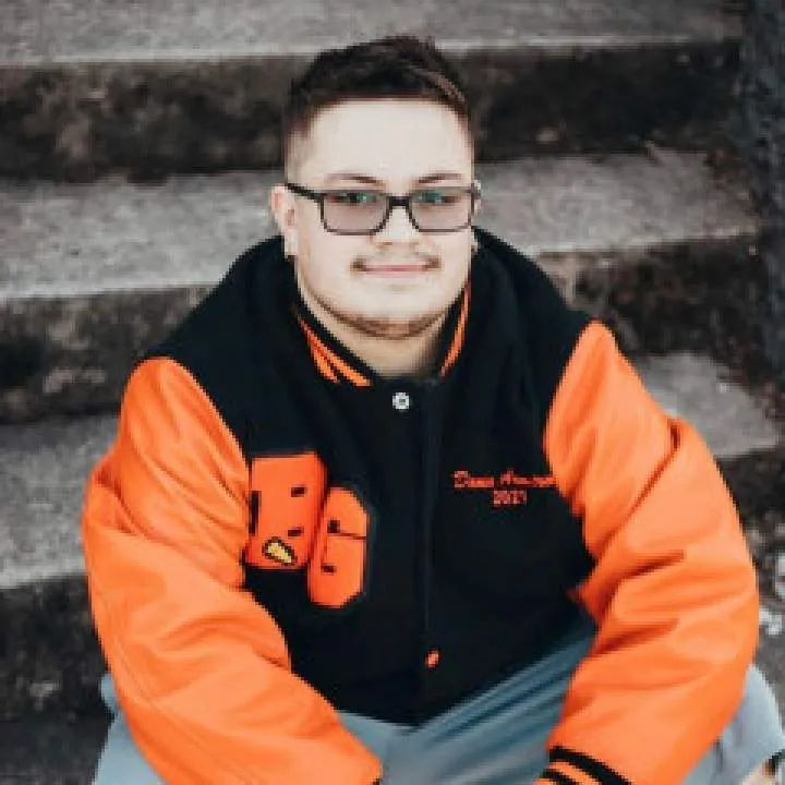 Damien Armstrong Photo On Jungo Live