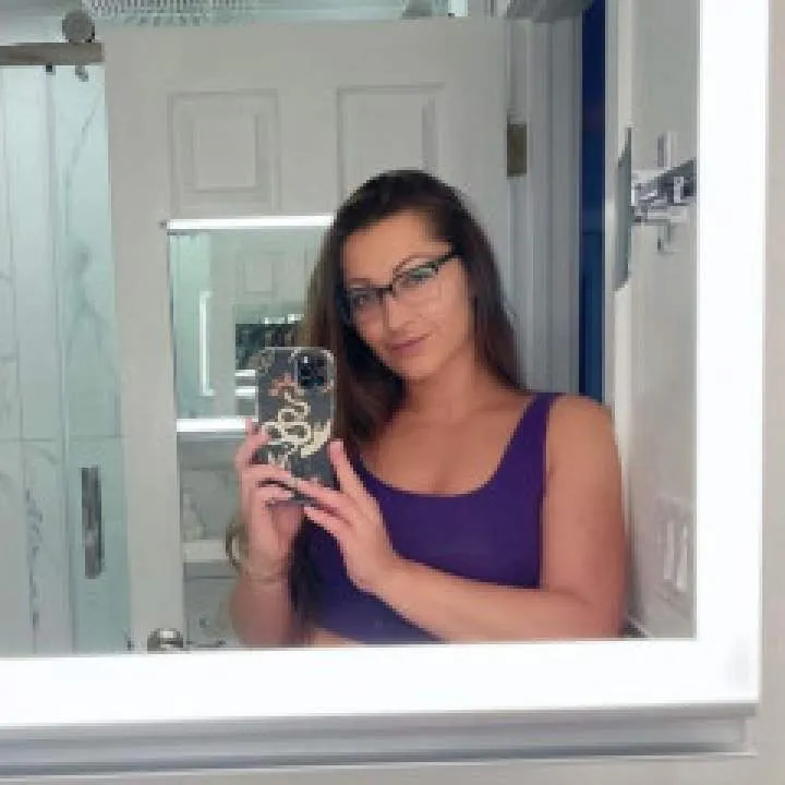 Elizabeth Photo On Jungo Live