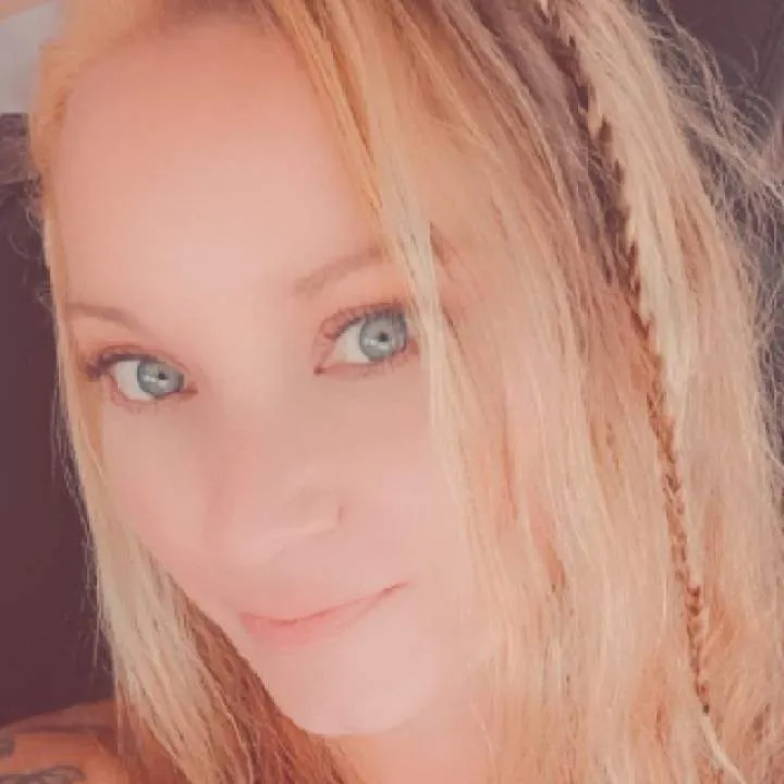 Carolyn Photo On Jungo Live