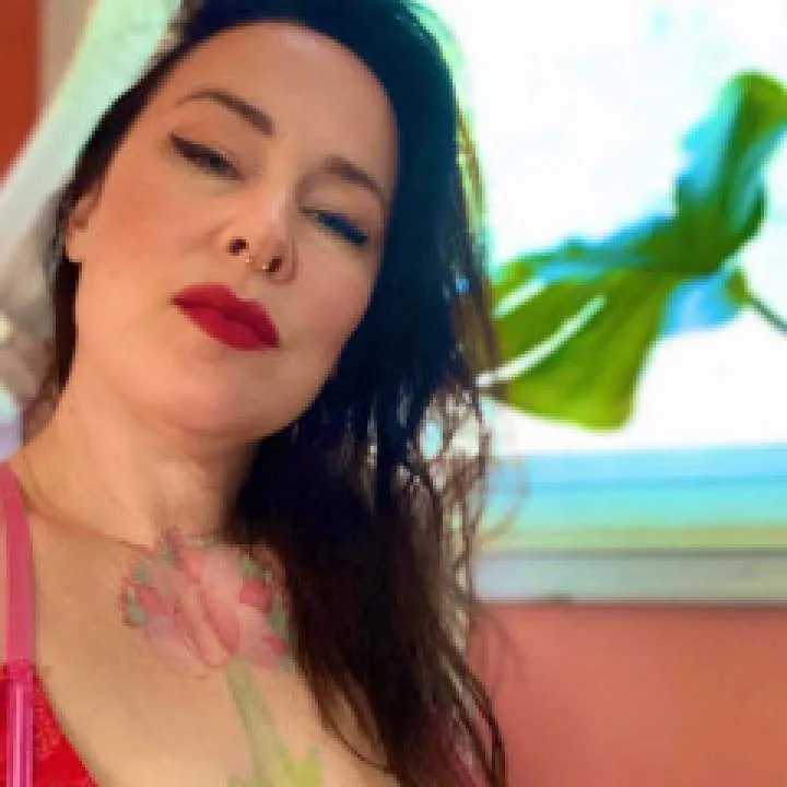 Hecuba Photo On Jungo Live