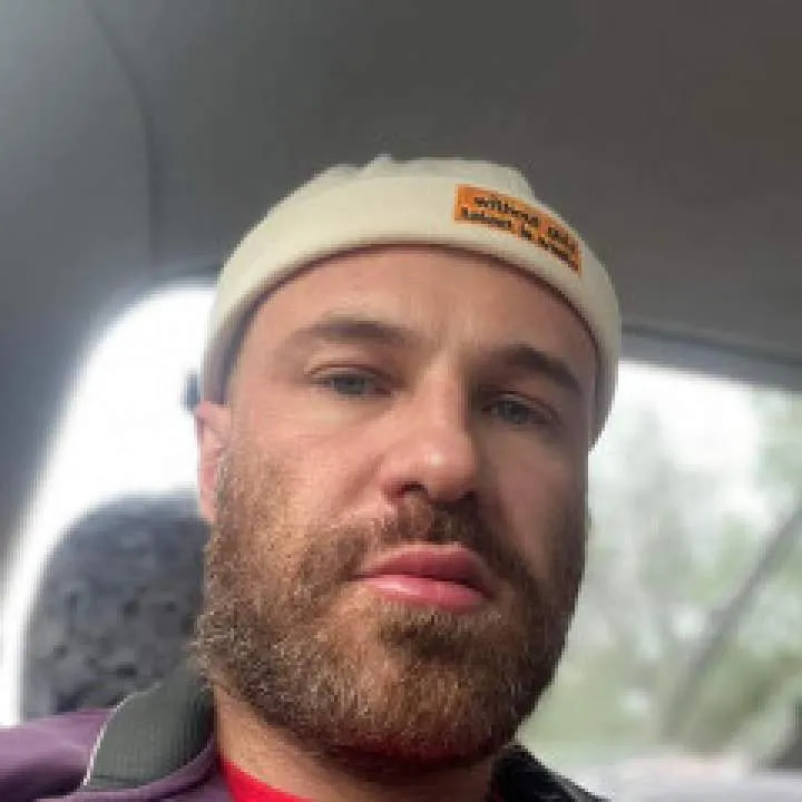 Charles23 Photo On Jungo Live