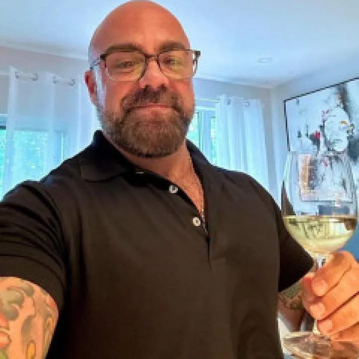 Wayne Photo On Jungo Live