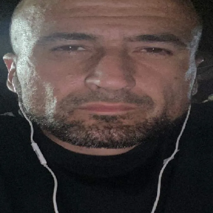 Chris.... Photo On Jungo Live