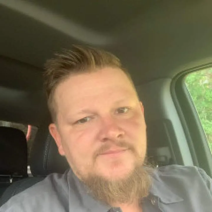 Tirehand Photo On Jungo Live