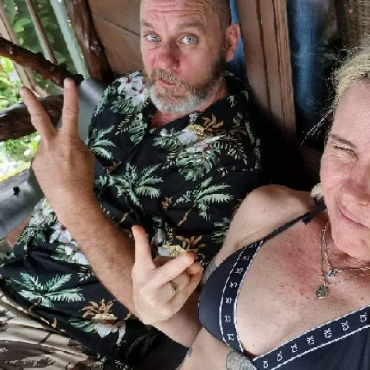 V Photo On Jungo Live