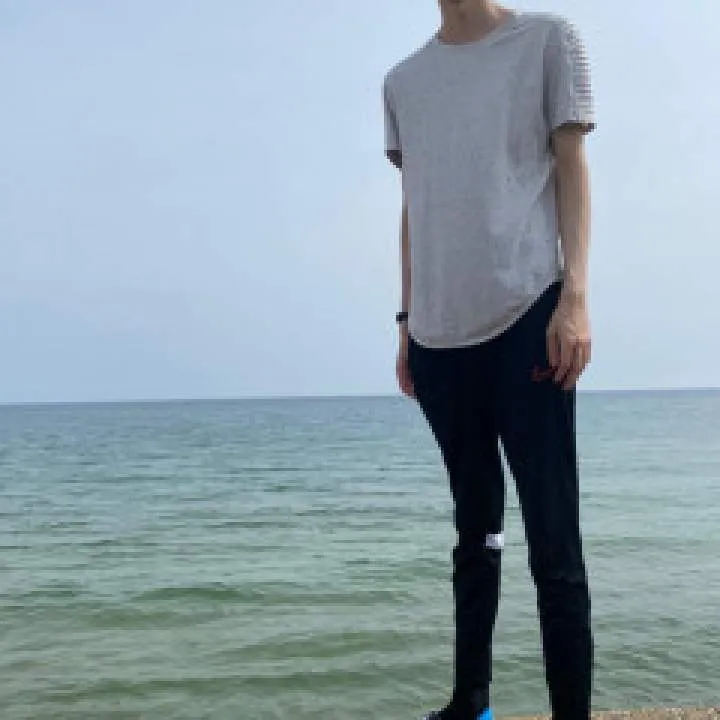 Adam Photo On Jungo Live