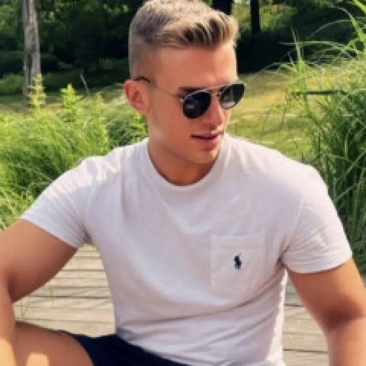 никита Photo On Jungo Live