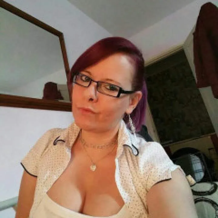 Sarah Photo On Jungo Live