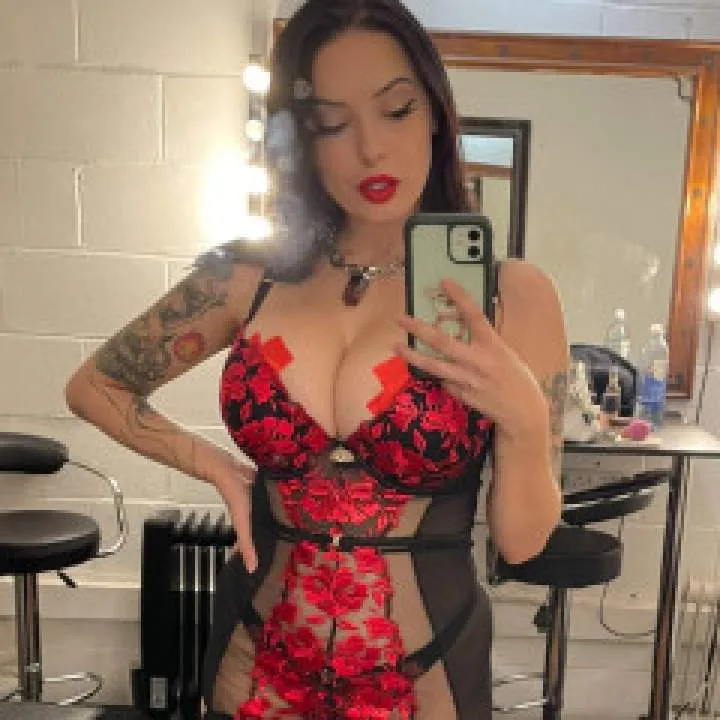 Mistress Photo On Jungo Live