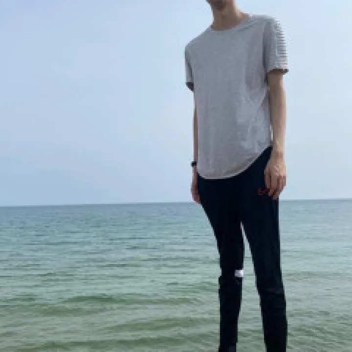 Adam Photo On Jungo Live