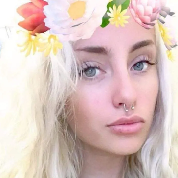 Vicky Photo On Jungo Live