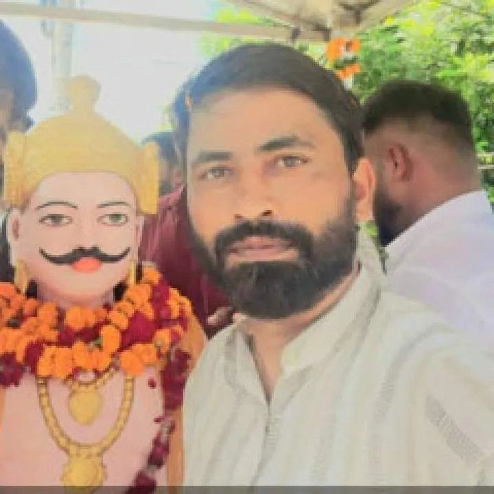 Veeru Tivari Photo On Jungo Live