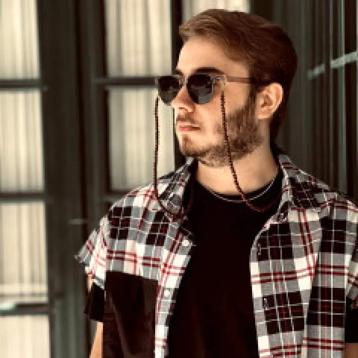 Arshia Photo On Jungo Live