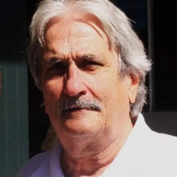 Tom.... Photo On Jungo Live