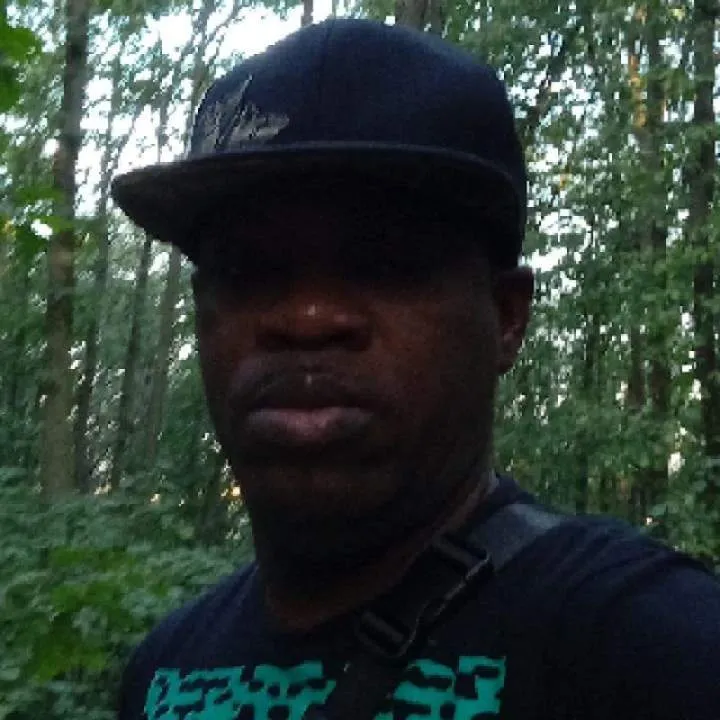 Max Photo On Jungo Live