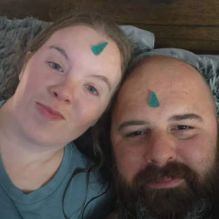 Lil Bit Photo On Jungo Live