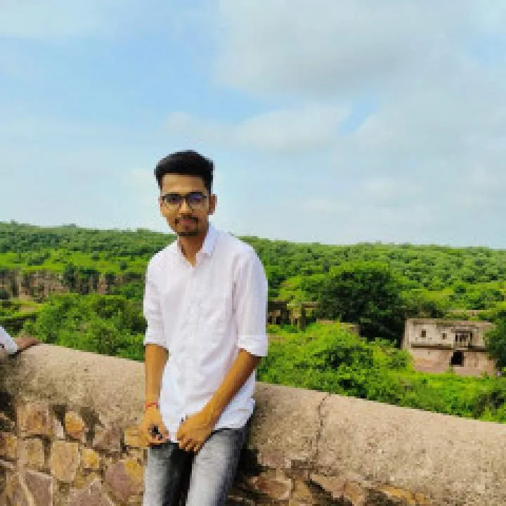 Nikhil Photo On Jungo Live