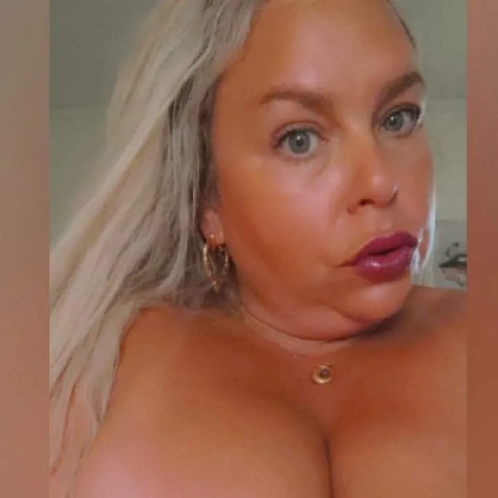 Flirty Photo On Jungo Live