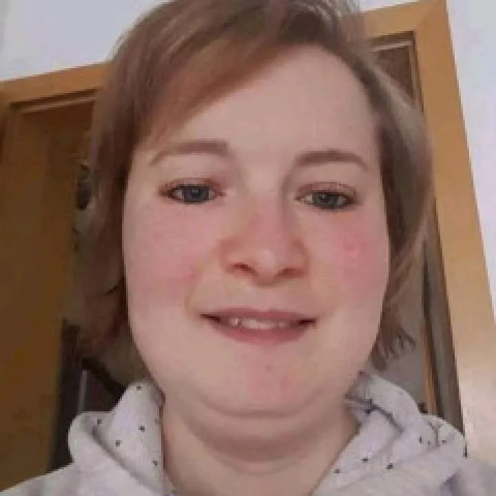 Rebecca Photo On Jungo Live