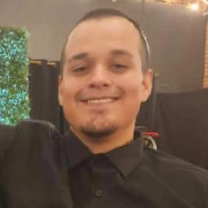 Mr.e Photo On Jungo Live