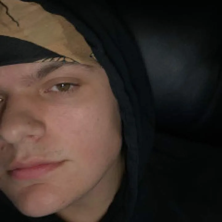 Babyboycoop Photo On Jungo Live