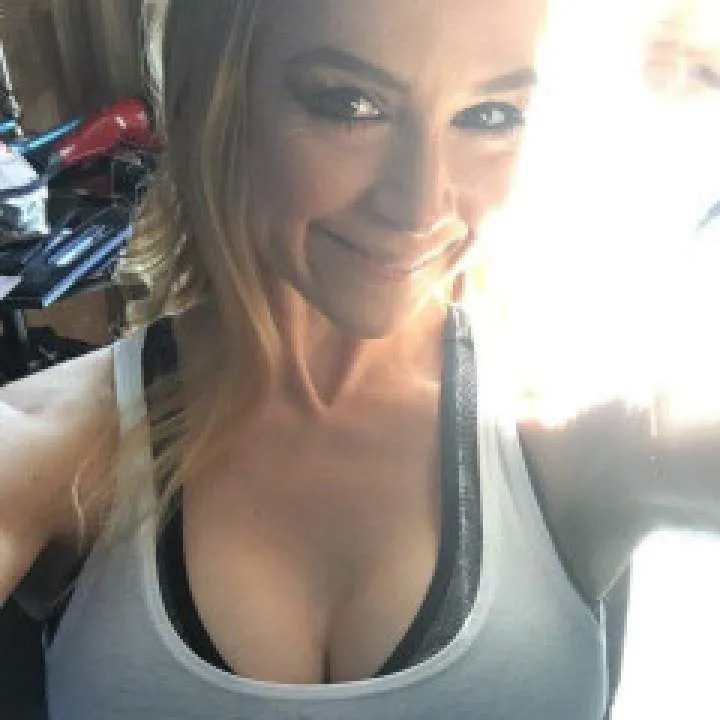 Mellinda Photo On Jungo Live