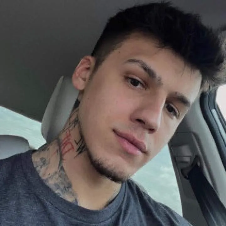 Max Photo On Jungo Live