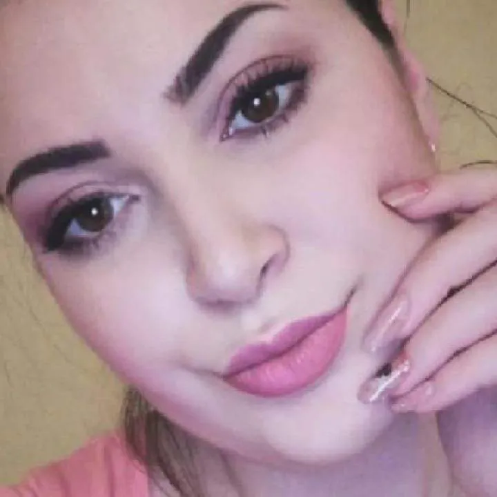 Stephanie Photo On Jungo Live