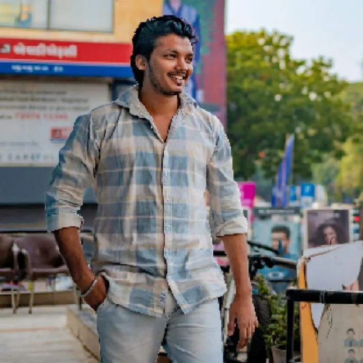 Nikhil Photo On Jungo Live