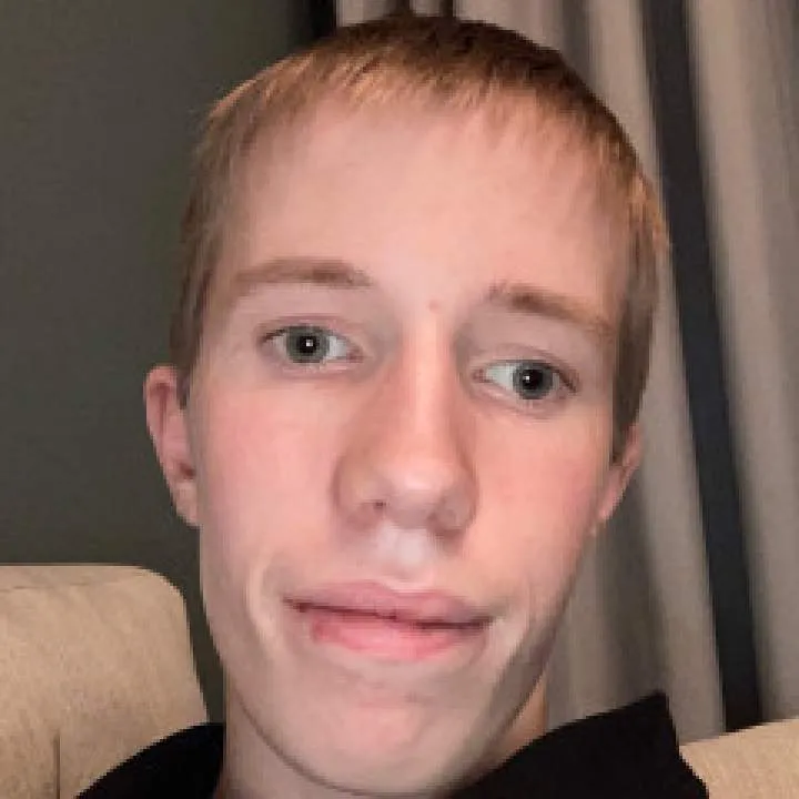 Tage Photo On Jungo Live