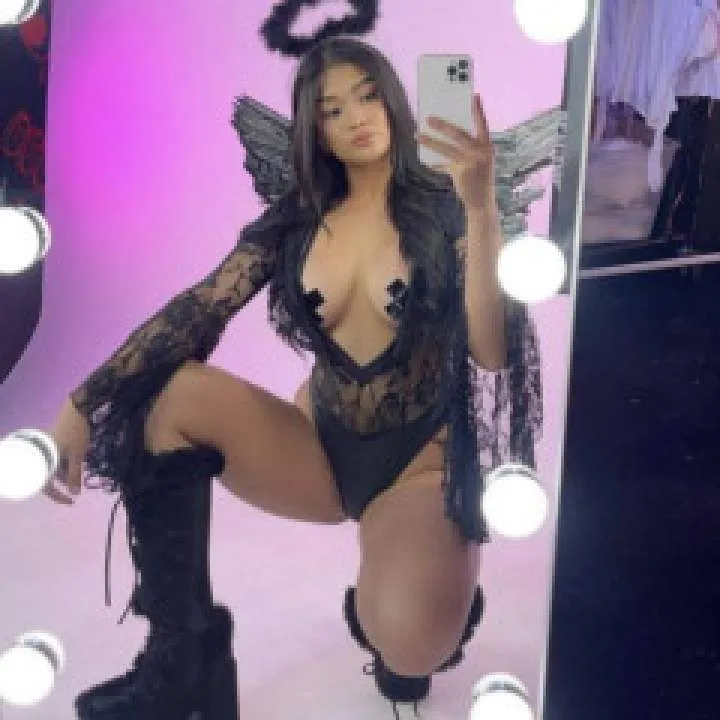 Goddess Ashley Photo On Jungo Live