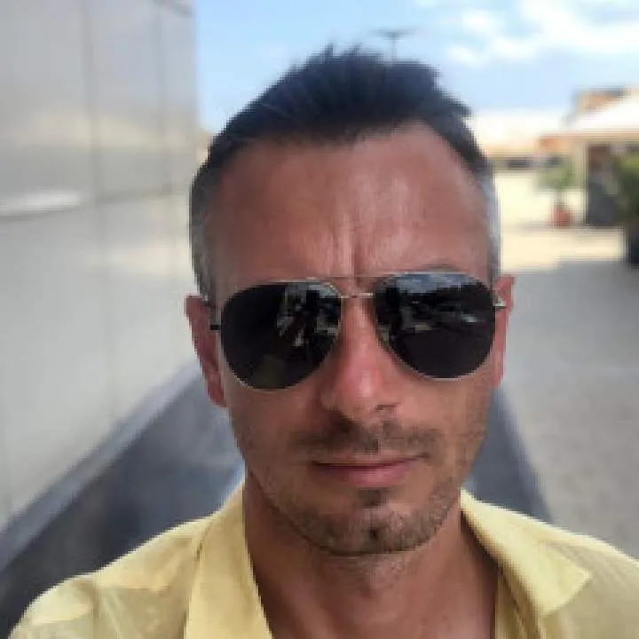 Mark Photo On Jungo Live