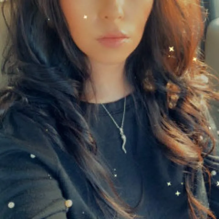 Holli Photo On Jungo Live