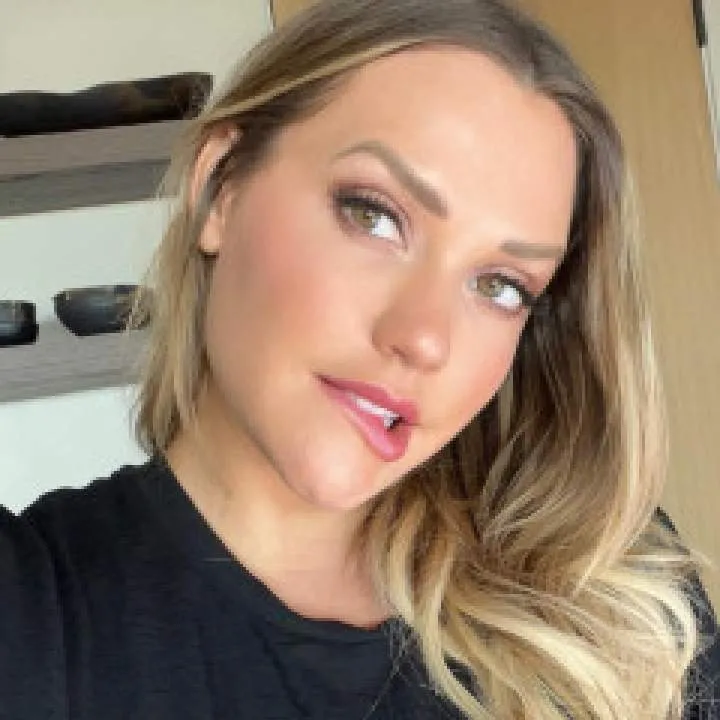 Anna Photo On Jungo Live