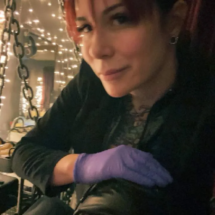 Dominant Goddess Photo On Jungo Live