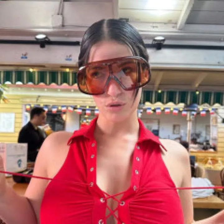 Nora Domme Photo On Jungo Live