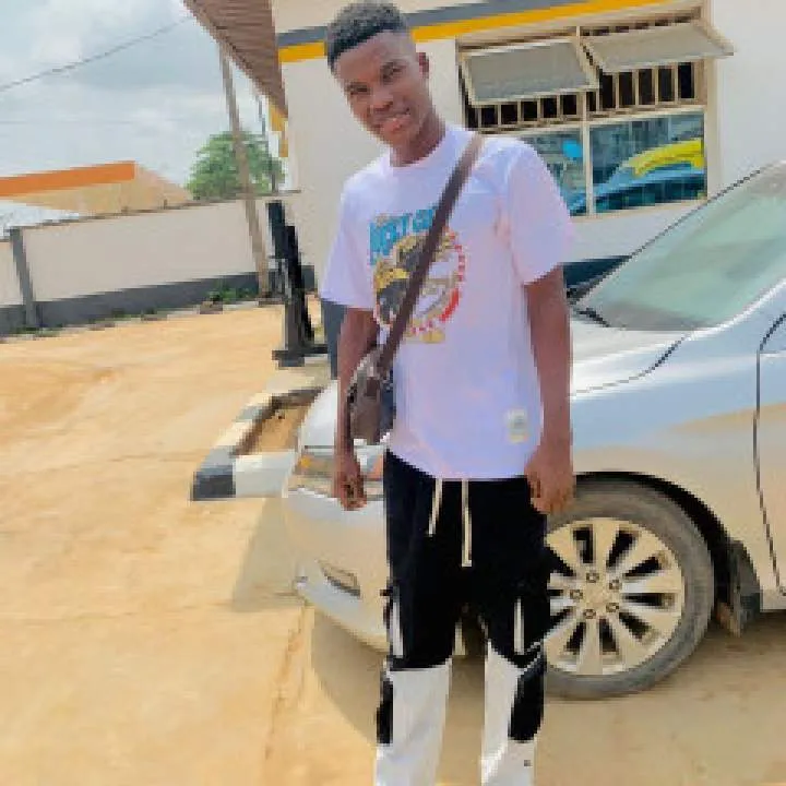 Yhung Photo On Jungo Live